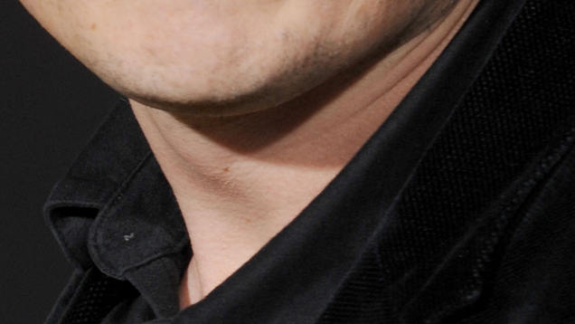 Illustration for article titled The Necks Of Wealth: Here Are 7 Billionaires’ Throats
